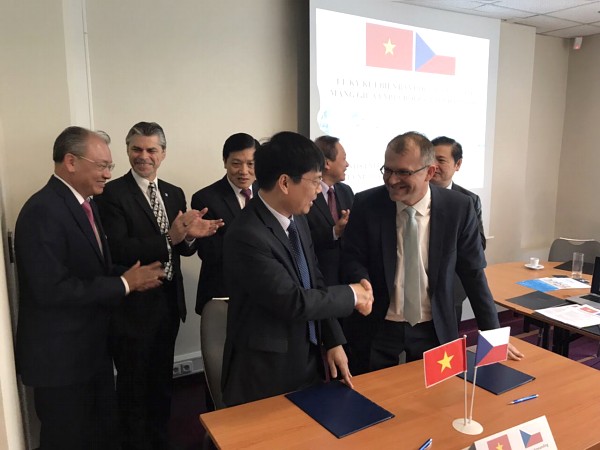 Praha, Novicom a VNPT, podpis dohody o spolupráci v oblasti kybernetické bezpečnosti s vietnamskou společností VNPT